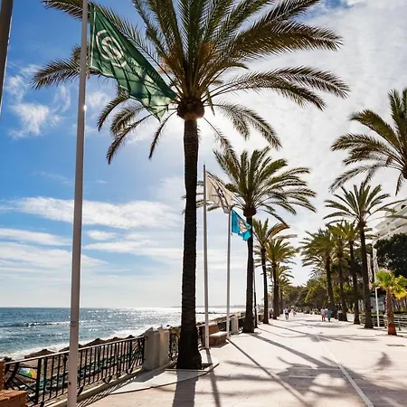 Apartment 208, Close To The Beach, 2 Bedroom,golden Mile